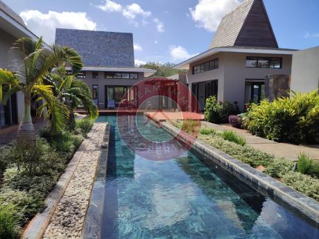 VILLAS SUR MESURE DE STANDING A 2 PAS DE LA PLAGE, GOLF & ACCES HOTEL 5* – ILE MAURICE 
