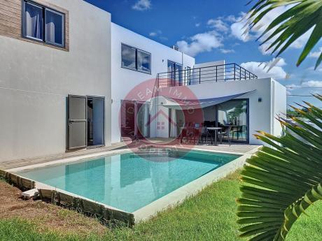 VILLA CONTEMPORAINE PROCHE MER ET COMMERCES A PEREYBERE – ILE MAURICE