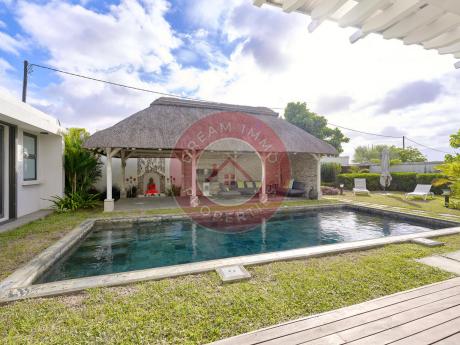 SUPERBE VILLA MEUBLEE DE 4 CH AVEC PISCINE PRIVEE PROCHE MER A GRAND BAIE – ILE MAURICE