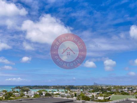 VUE MER IMPRENABLE ! INCROYABLE PENTHOUSE DE 6 CH A GRAND BAIE LA CROISETTE - ILE MAURICE