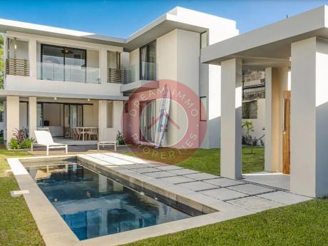 BELLES VILLAS DE 4 CHAMBRES PROCHE MER A TAMARIN – ILE MAURICE