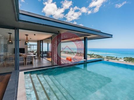 SUBLIME PENTHOUSE AVEC INCROYABLE VUE MER A RIVIERE NOIRE – ILE MAURICEE