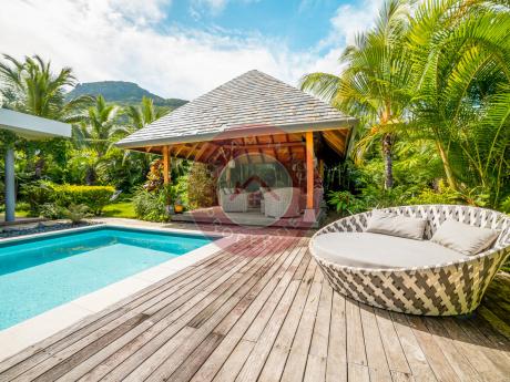 BELLE VILLA DE 3 CHAMBRES DANS UN RESORT A RIVIERE NOIRE - ILE MAURICE