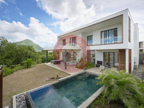 BELLE VILLA AVEC VUE IMPRENABLE NATURE PROCHE GOLF & PLAGE A TAMARIN – ILE MAURICE