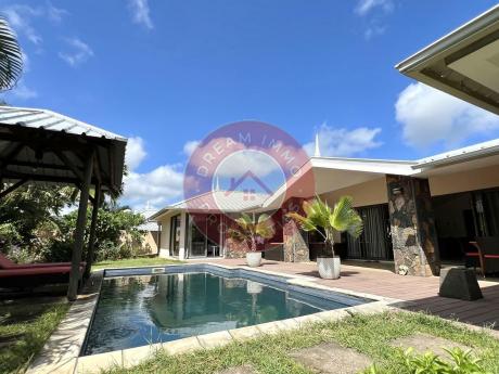 SUPERBE VILLA DE PLAIN-PIED VUE MONTAGNE A CASCAVELLE - ILE MAURICE