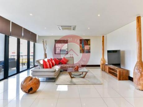 SUPERBE APPARTEMENT MEUBLE DE 3 CHAMBRES A GRAND BAIE LA CROISETTE - ILE MAURICE