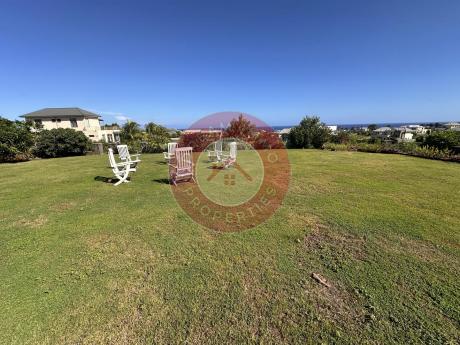 VUE MER IMPRENABLE ! TERRAIN RESIDENTIEL AUX JARDINS D’ANNA A FLIC EN FLAC – ILE MAURICE