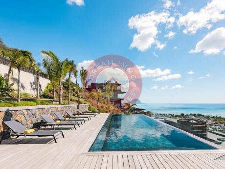 INCROYABLE VILLA AVEC MAGNIFIQUE VUE MER & SERVICES HOTELIERS A RIVIERE NOIRE - ILE MAURICE