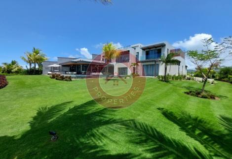 VILLA ULTRA LUXUEUSE AVEC VUE MER DANS LE DOMAINE DE ANAHITA A BEAU CHAMP - ILE MAURICE 