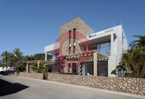 LUXUEUX PROJET D’APPARTEMENTS & PENTHOUSE AU CŒUR DE JESUS A IBIZA - ESPAGNE