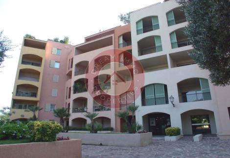 APPARTEMENT 1 CHAMBRE AVEC PARKING SITUE A FONTVIEILLE - MONACO