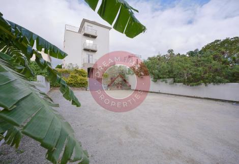 A VENDRE IMMEUBLE DE 4 APPARTEMENTS MEUBLES A PEREYBERE – ILE MAURICE