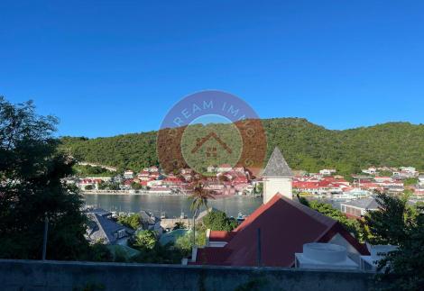 MAISON VUE PORT SUR UN BEAU TERRAIN DE 470M2 A GUSTAVIA - ST BARTHELEMY