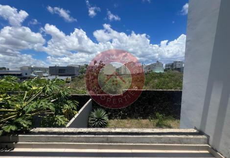A SAISIR DANS L'ETAT - VILLA EN DUPLEX PROCHE COMMODITES ET PLAGE A GRAND BAIE - ILE MAURICE