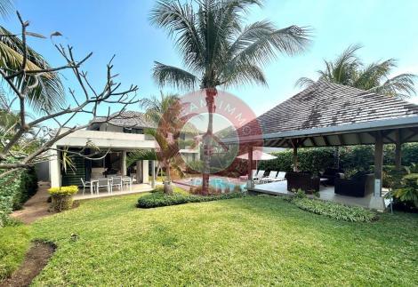 BELLE VILLA DE 3 CHAMBRES DANS UN RESORT A RIVIERE NOIRE - ILE MAURICE