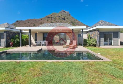 SUBLIME VILLA 4 CHAMBRES ENTRE MER ET MONTAGNE A RIVIERE NOIRE – ILE MAURICE