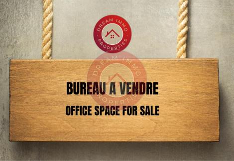 BUREAU DE 102 M2 A LOUER AU CENTRE D'EBENE – ILE MAURICE