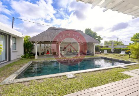 SUPERBE VILLA MEUBLEE DE 4 CH AVEC PISCINE PRIVEE PROCHE MER A GRAND BAIE – ILE MAURICE