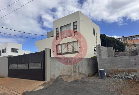 BELLE VILLA NEUVE CONSTRUITE PROCHE MER A ALBION – ILE MAURICE