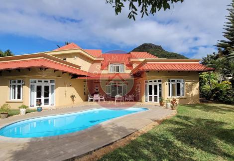MAISON DE 4 CHAMBRES SUR UN TERRAIN DE 1150 M2 AVEC PISCINE PRIVÉE A TAMARIN – ILE MAURICE