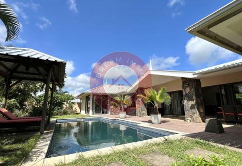 SUPERBE VILLA DE PLAIN-PIED VUE MONTAGNE A CASCAVELLE - ILE MAURICE