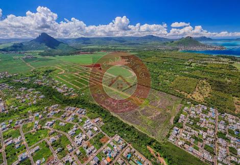 NOUVEAU LANCEMENT - TERRAINS RESIDENTIELS VUE MER & MONTAGNE A FLIC EN FLAC – ILE MAURICE